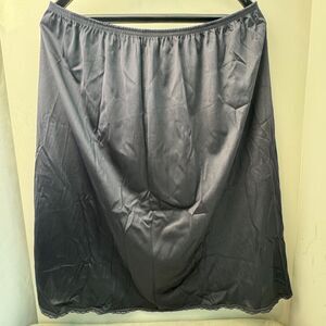 Vassarette Women’s 2XL Black Nylon Half Slip Lace Trim 10” Slit Lingerie Skirt